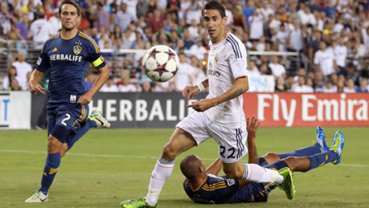 El PSG busca fichar a Ángel di María o Nani