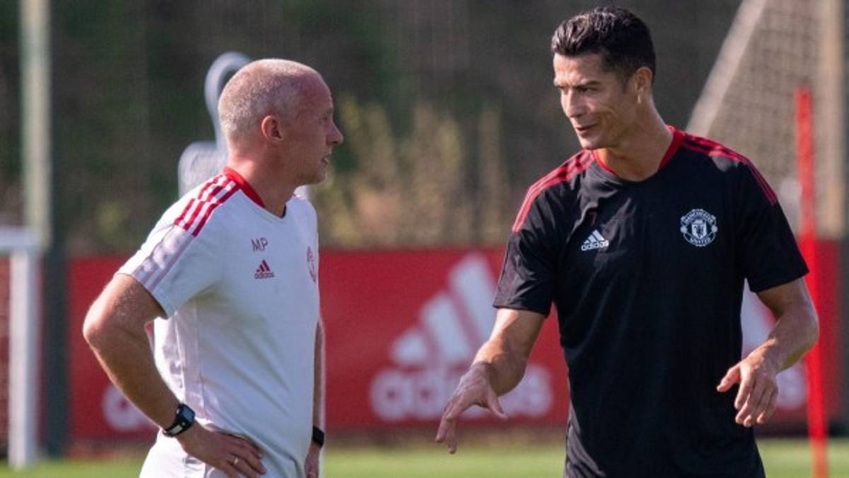 Imponente llegada y charla con el DT: Así fue el primer entrenamiento de Cristiano Ronaldo con el United  