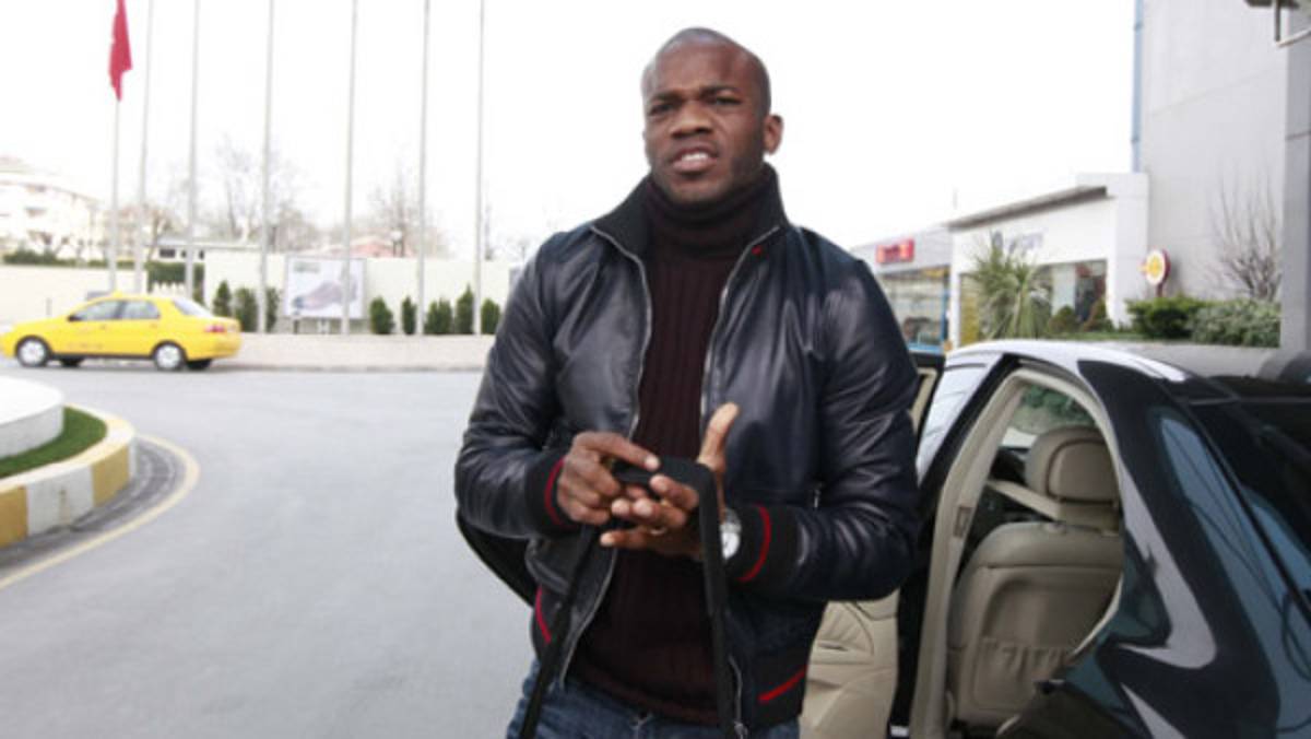 David Suazo suena en el Villarreal