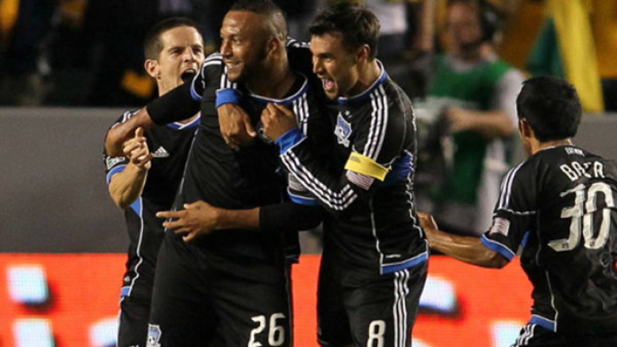 Muma Bernárdez anota en pretemporada con el San José