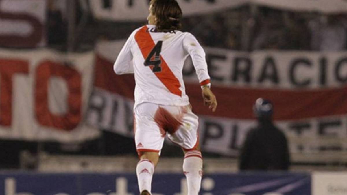 Jugador de River Plate jugó 45 minutos con una fluxión hemorroidal