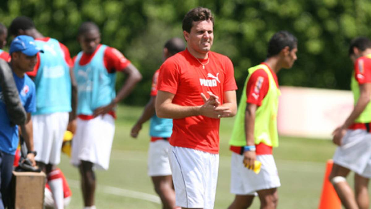 Carlinho ya entrenó con Olimpia