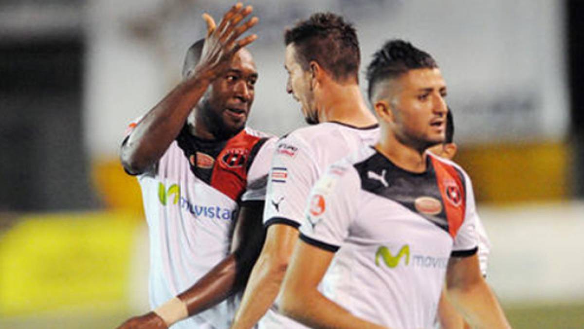 VIDEO: Jerry Palacios expulsado infantilmente en Costa Rica