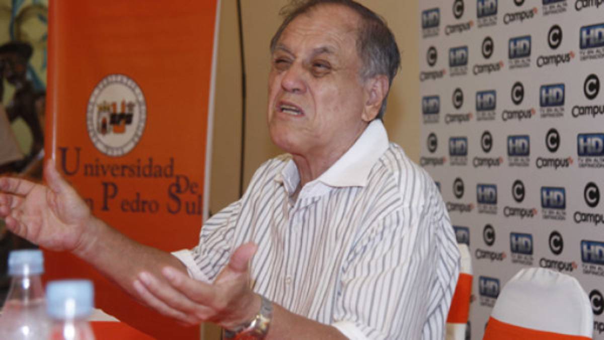 Chelato Uclés, candidato para dirigir al Municipal de Guatemala