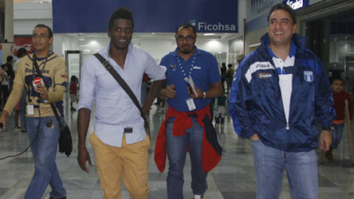 Edgard Álvarez también arribó a Honduras