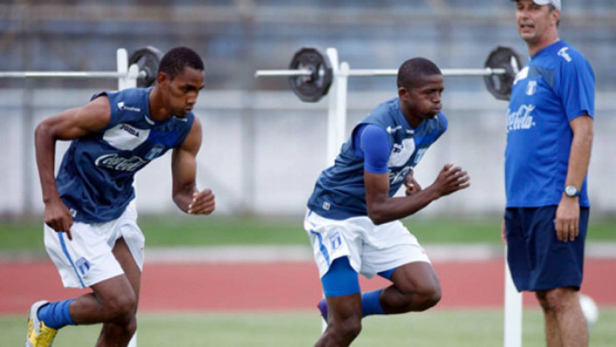 Honduras comienza operación Costa Rica con David Suazo a la cabeza