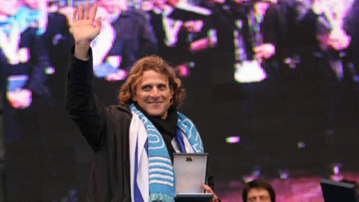 Juventus pretende a Diego Forlán