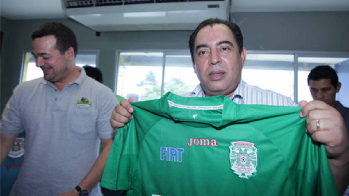 Marathón presentó a Edwin Pavón