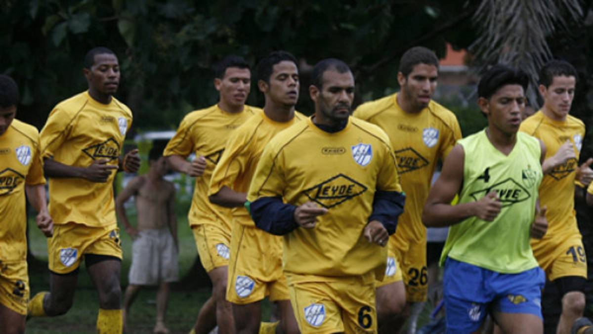 Victoria selló tres contrataciones más