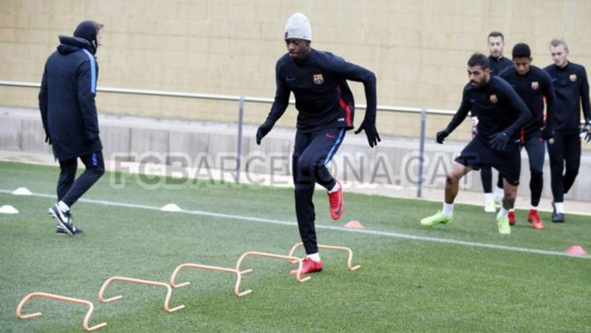 Choco Lozano entrena con el primer equipo del Barcelona en la semana del clásico