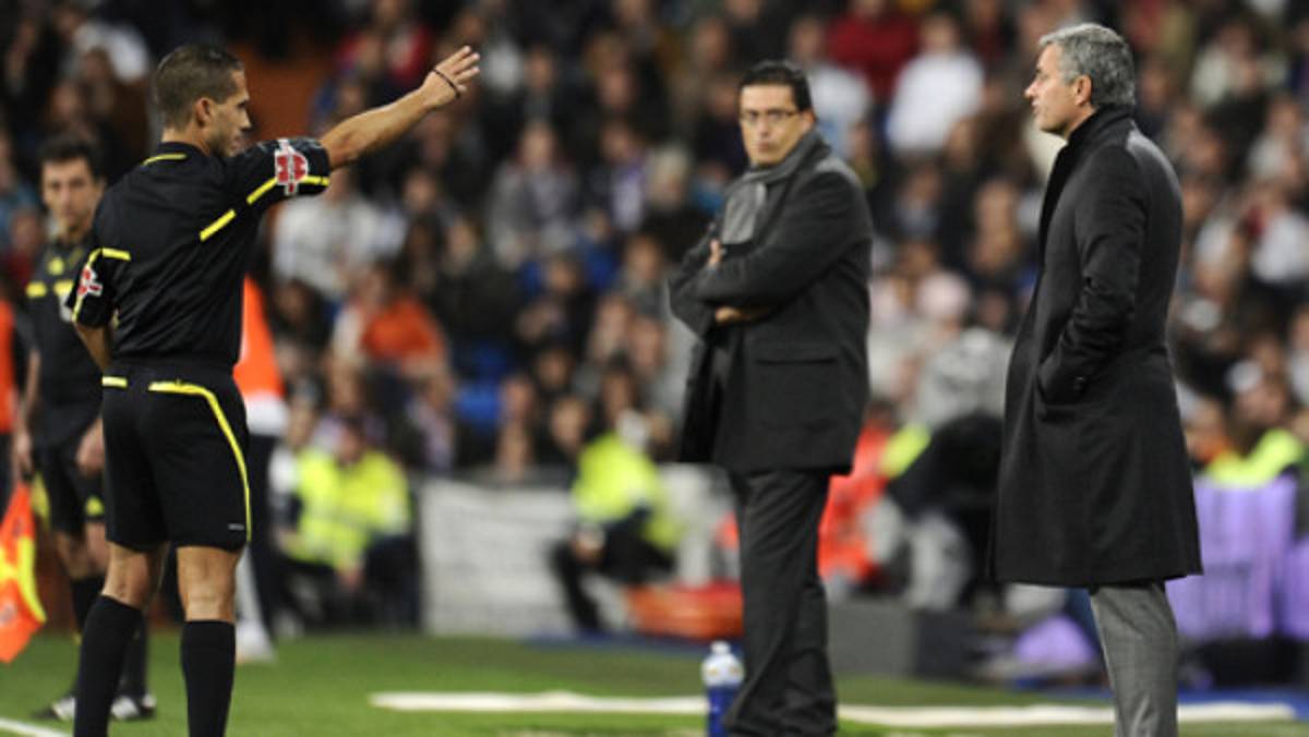 'Vete a la mierda' le dijo Mourinho al árbitro