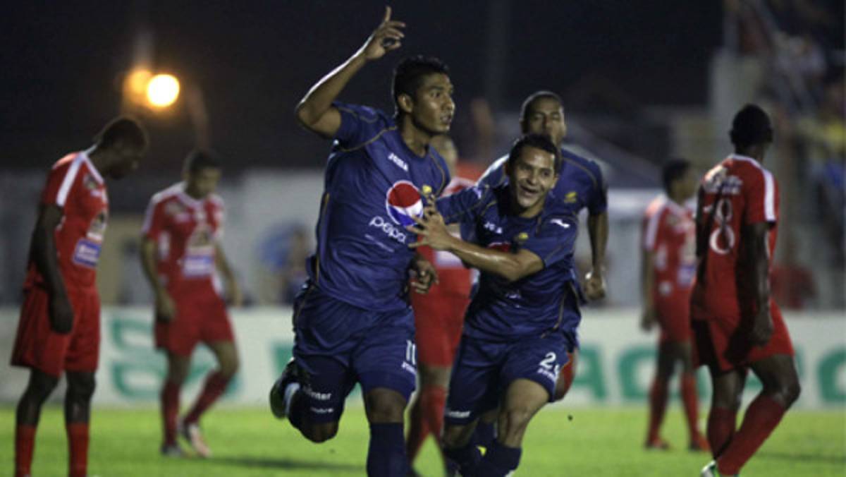 Motagua golea, Atlético Choloma en problemas