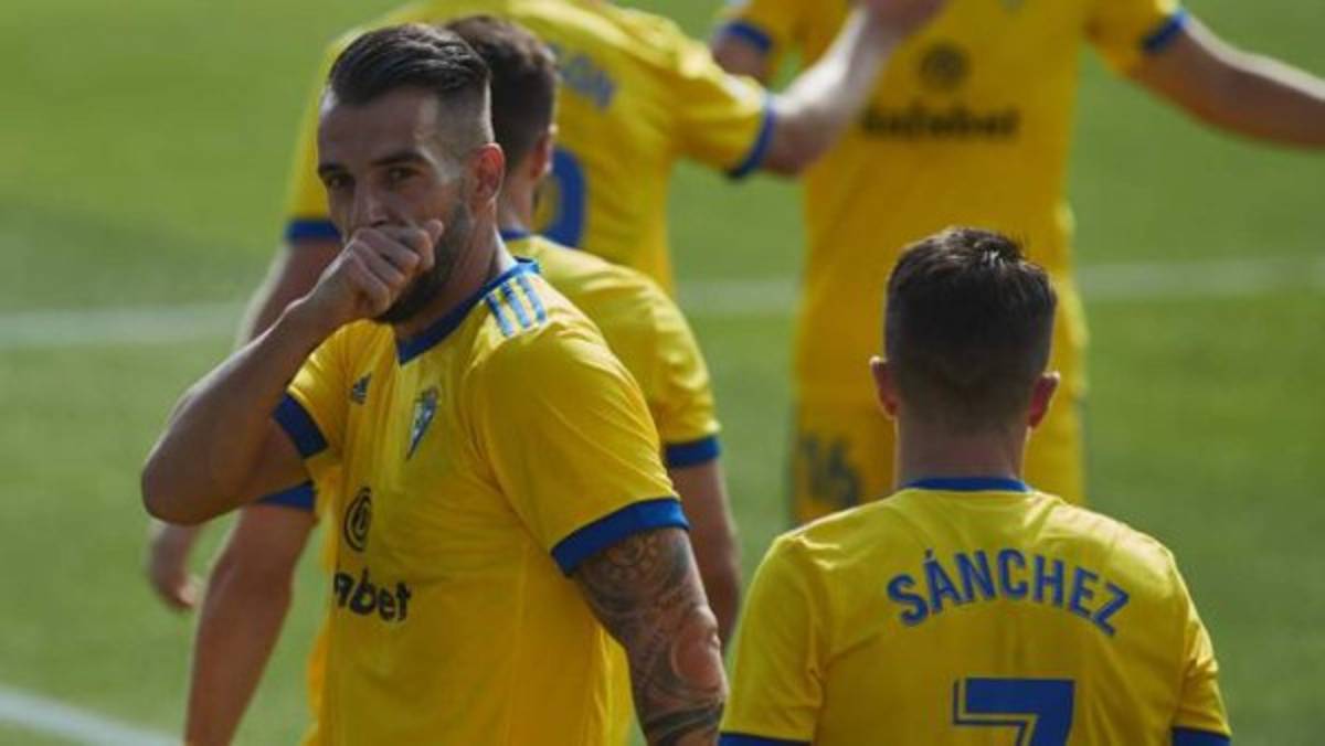 ¿Juega el Choco Lozano? El 11 titular que alista el Cádiz para sorprender al Atlético en la Liga Española
