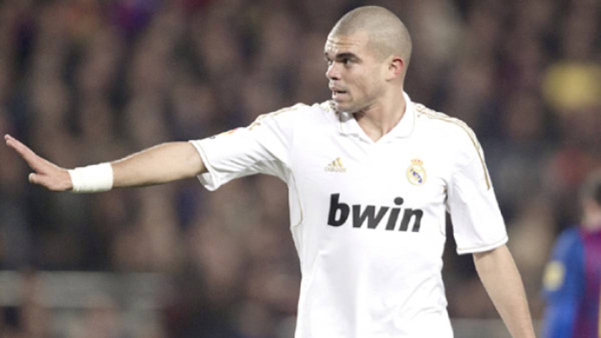 Pepe, Mourinho y Ozil reciben su castigo