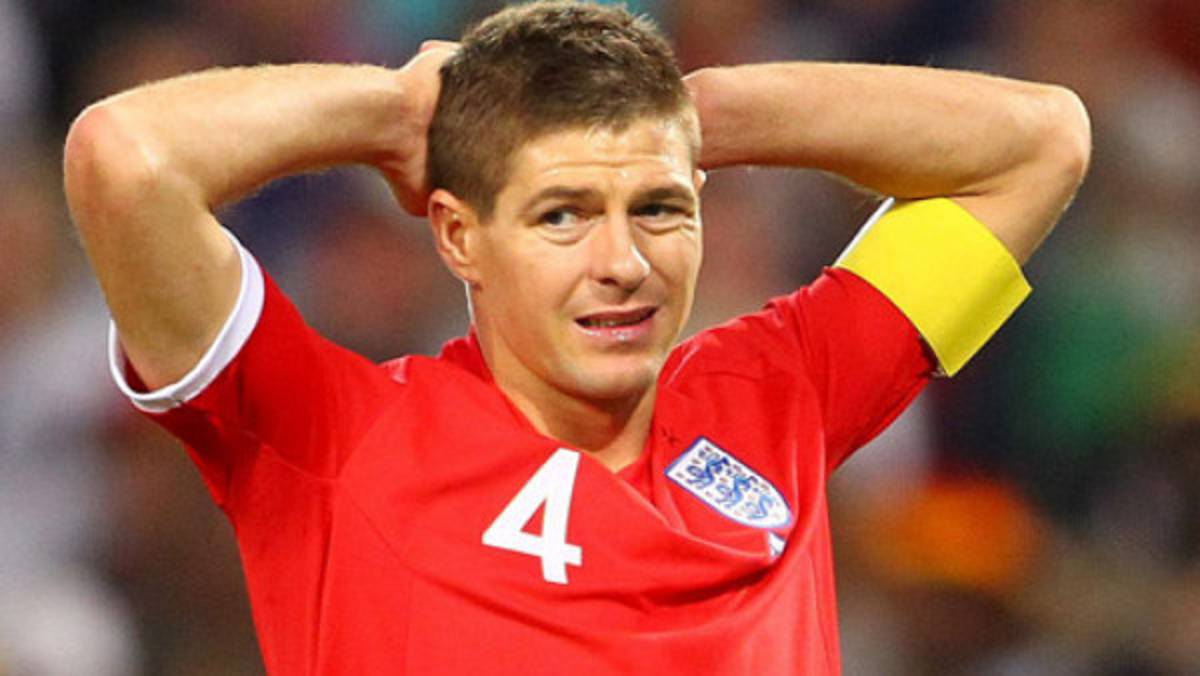 Van der Vaart y Gago por Steven Gerrard