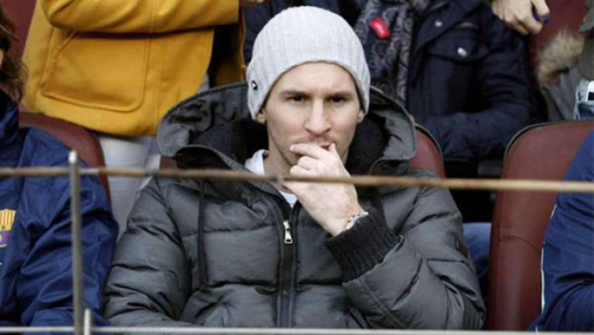 Messi llega a Argentina para continuar su recuperación