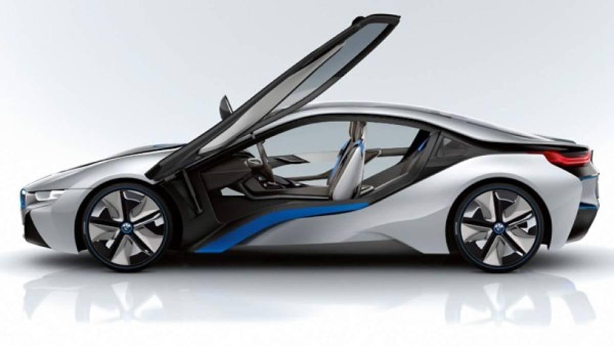 La flota de 'superautos' que Wayne Rooney ya no podrá conducir