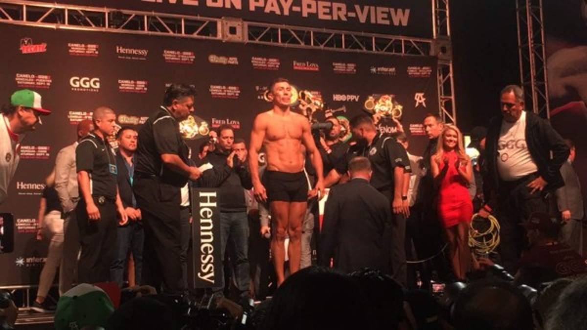FOTOS: 'Canelo' Álvarez se calienta y pierde el control en el pesaje con Golovkin