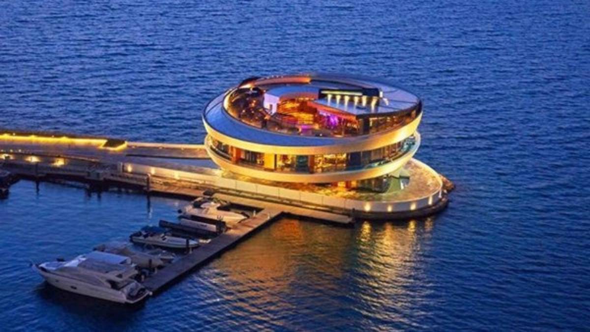 La vida de jeque a la que renunció Xavi Hernández en Qatar tras firmar por el Barcelona: Jugoso salario y la amistad con familia real  