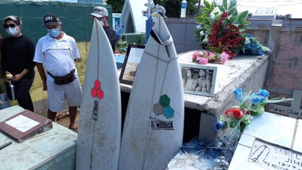 Conmoción en El Salvador: así era Katherine Díaz, la surfista que murió tras ser alcanzada por un rayo