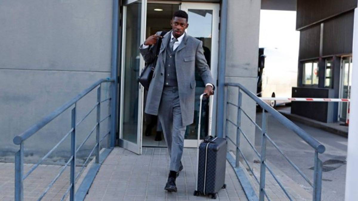 ¡Que elegancia! Así fue la llegada del Barcelona a Holanda para su partido ante PSV