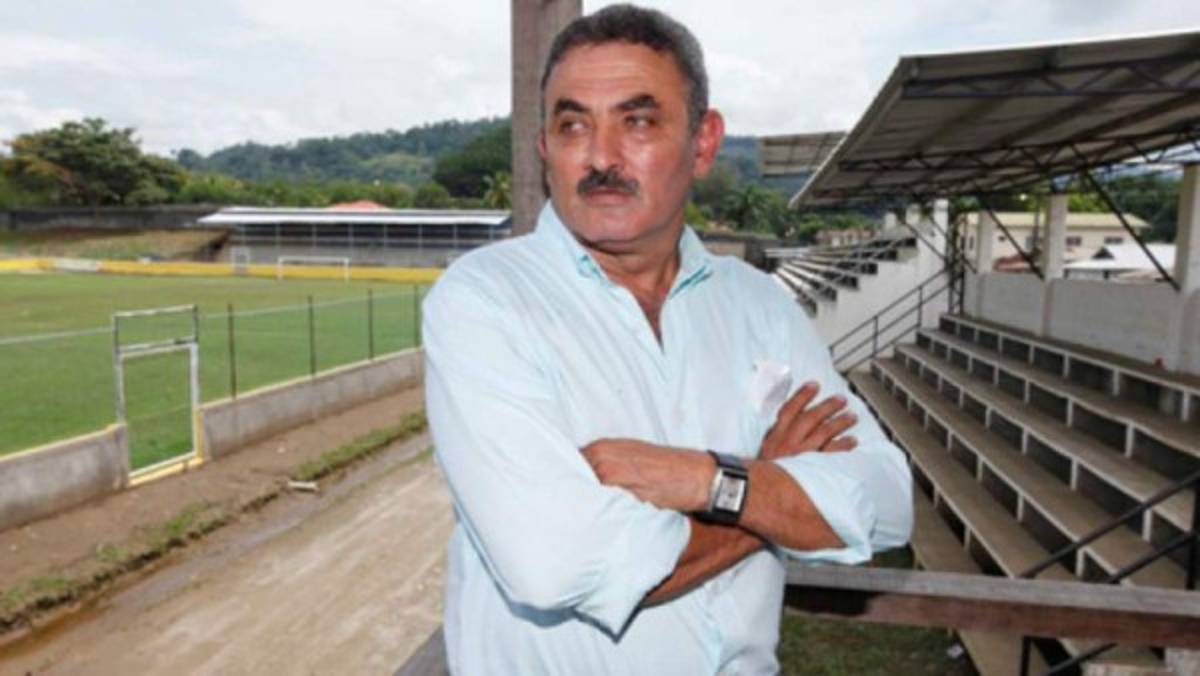 Grandes futbolistas hondureños que se han convertido en empresario tras su retiro