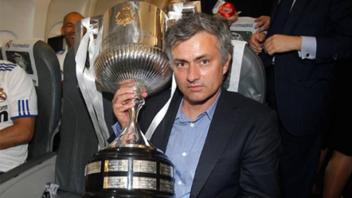 Mourinho, se va del Madrid con tres títulos y sin la Champions