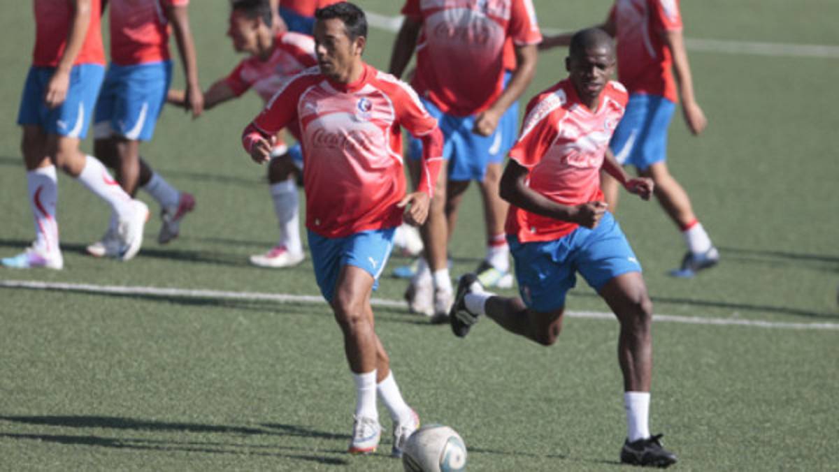 Los futbolistas de Olimpia 'teletonizados' con la Teletón