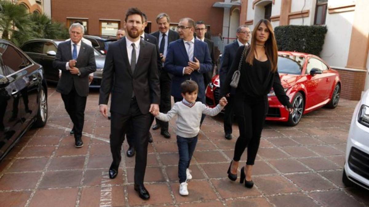 FOTOS: El hijo de Messi es protagonista en la entrega de la Bota de Oro