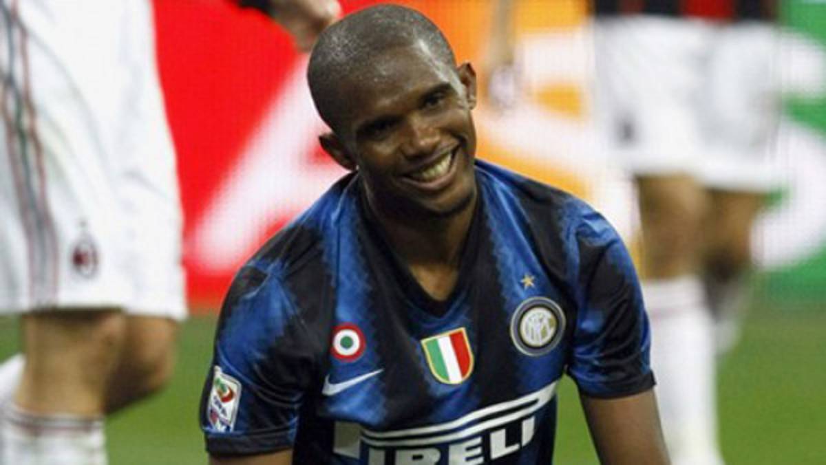 Federación Italiana estudia sancionar a Eto'o