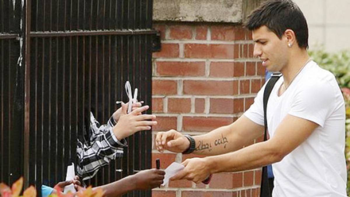 Sergio 'Kun' Agüero firma por cinco años con el Manchester City