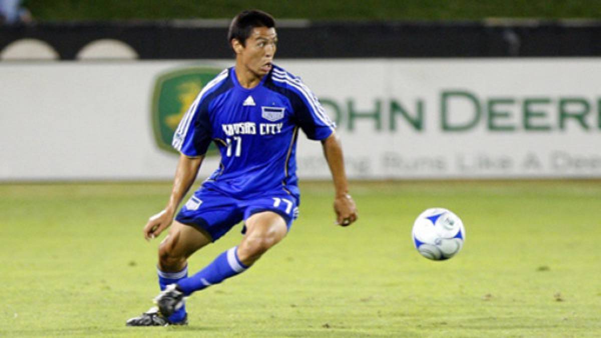 Omar Bravo conduce el triunfo de Kansas City