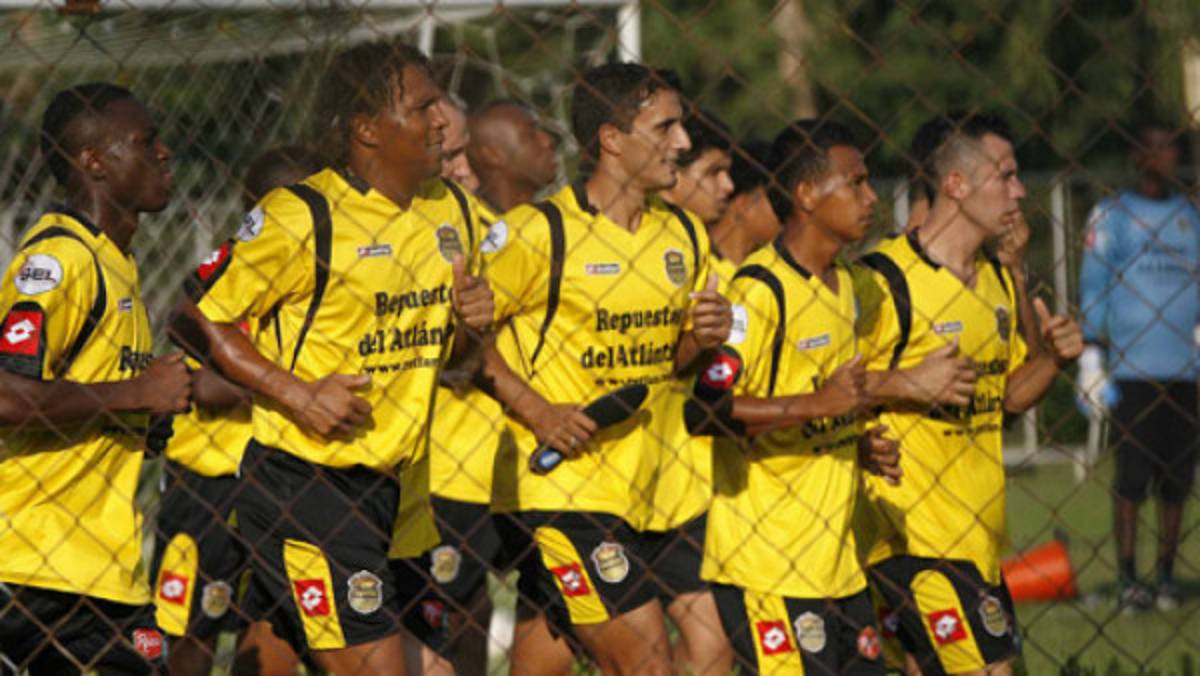 Real España y su bendición de ser líder