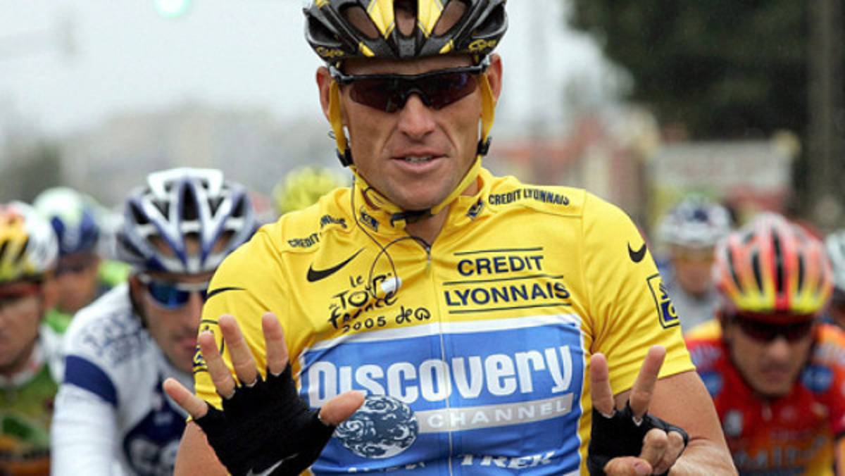Armstrong califica de payasadas las acciones de la USADA
