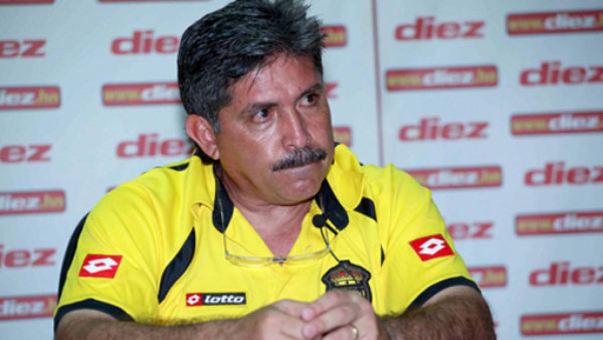 Pepe Treviño no piensa en marcharse del Real España