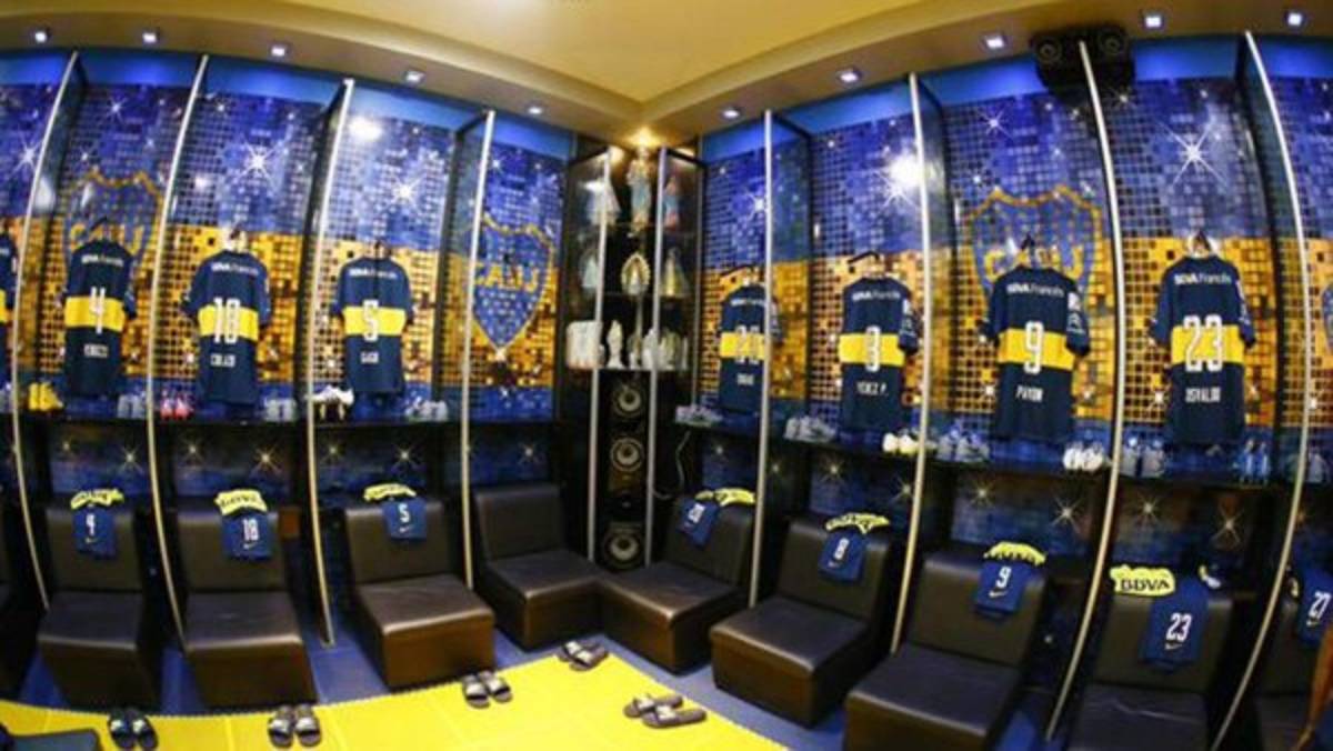 Especial: El camerino del estadio Nacional de Costa Rica y los más lujosos del mundo