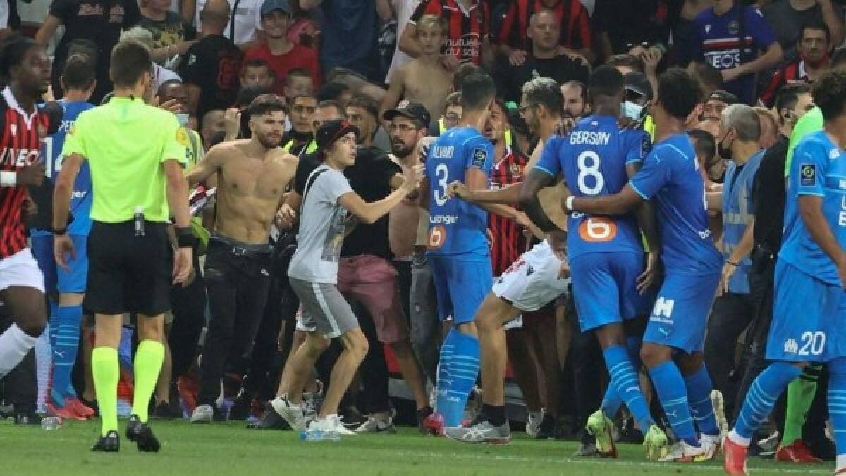 Botellazos, pelea entre aficionados y jugadores y emboscadas: los incidentes en la Ligue 1 de Francia en la 2021/22