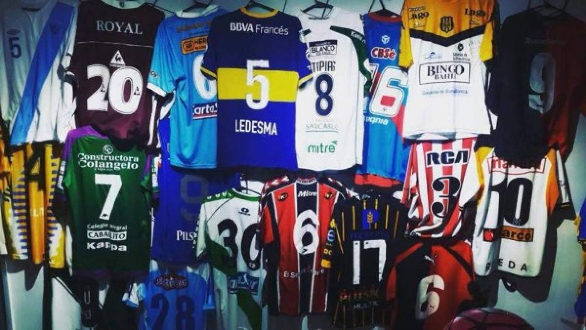 Messi, Ronaldinho y Maynor Figueroa: Los futbolistas que tienen su propio museo de camisas