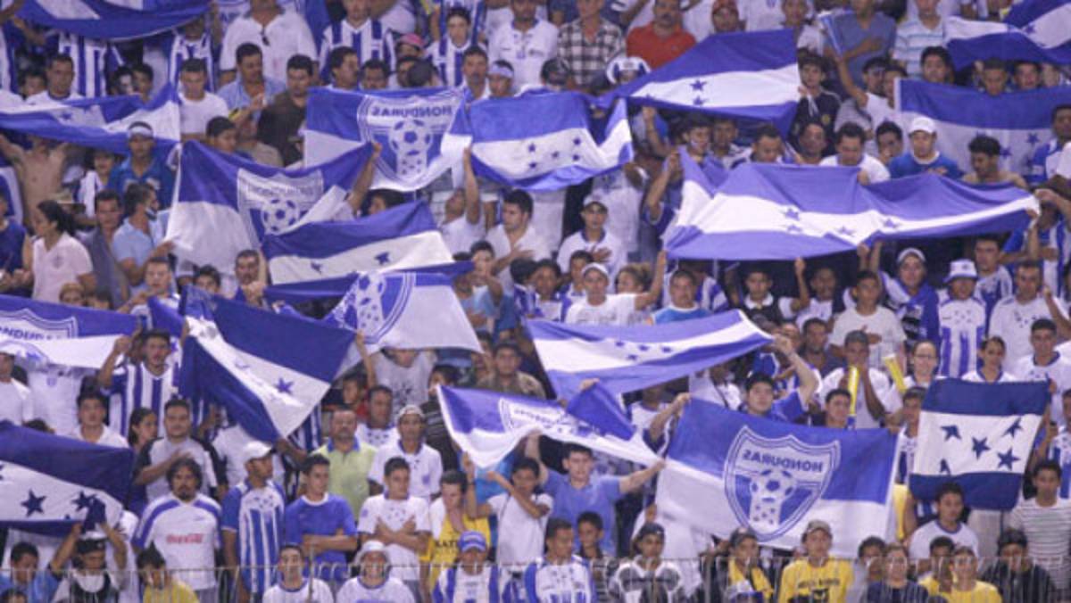 Afición aprueba a Luis Suárez