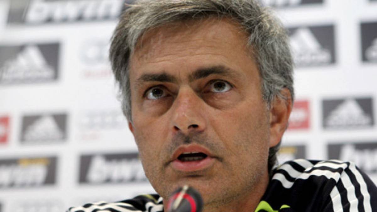 'Soy agradecido y sólo pido un delantero': Mourinho