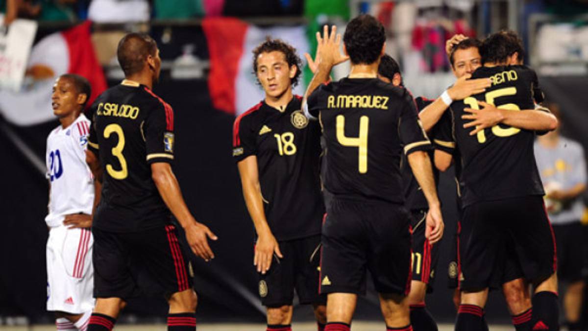 México golea y opaca la controversia