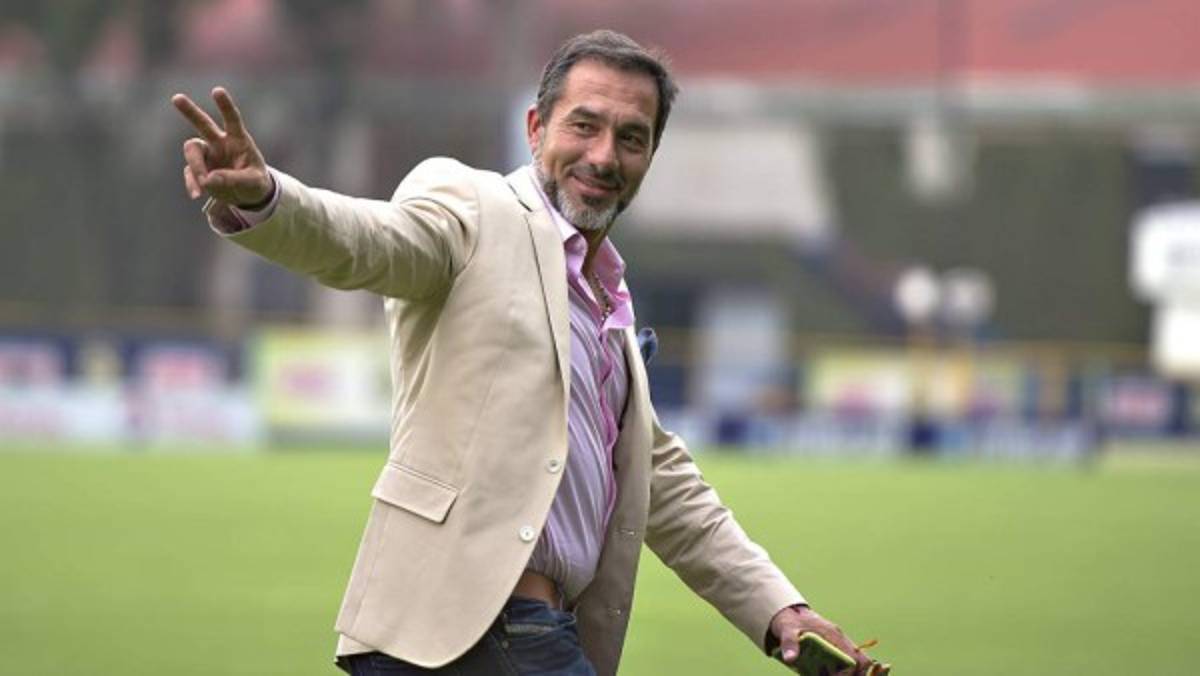 Los seleccionadores nacionales mejores y peores pagados de la Concacaf