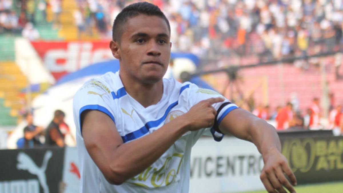 Roger Rojas anota uno de los goles más rápidos en Honduras