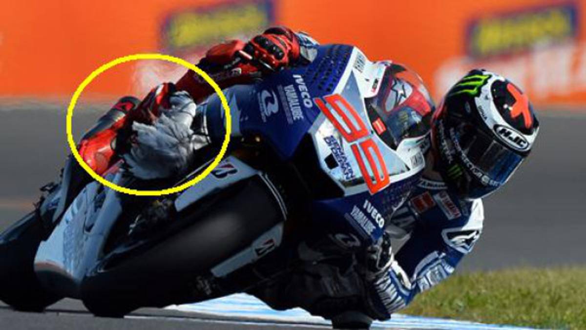 VIDEO: Lorenzo gana la Pole con una gaviota incrustada en su llanta