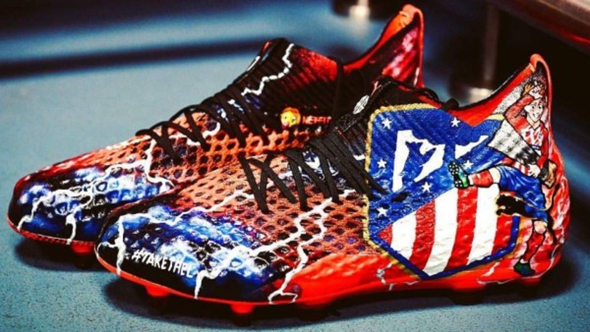 NO VISTE EN TV: Los botines de Griezmann y jugador del Madrid recibe atención tras juego