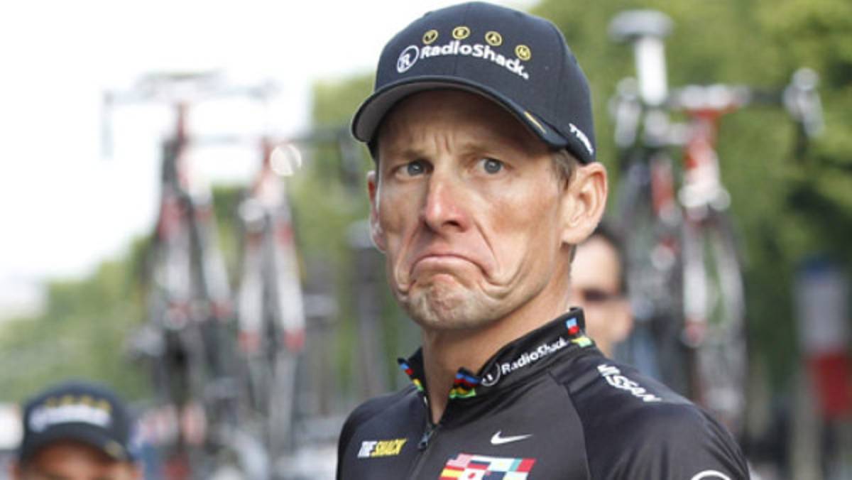 Armstrong inicia carrera con la justicia