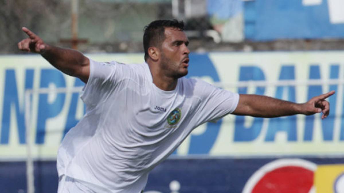 Cabeçao va por más goles en Platense