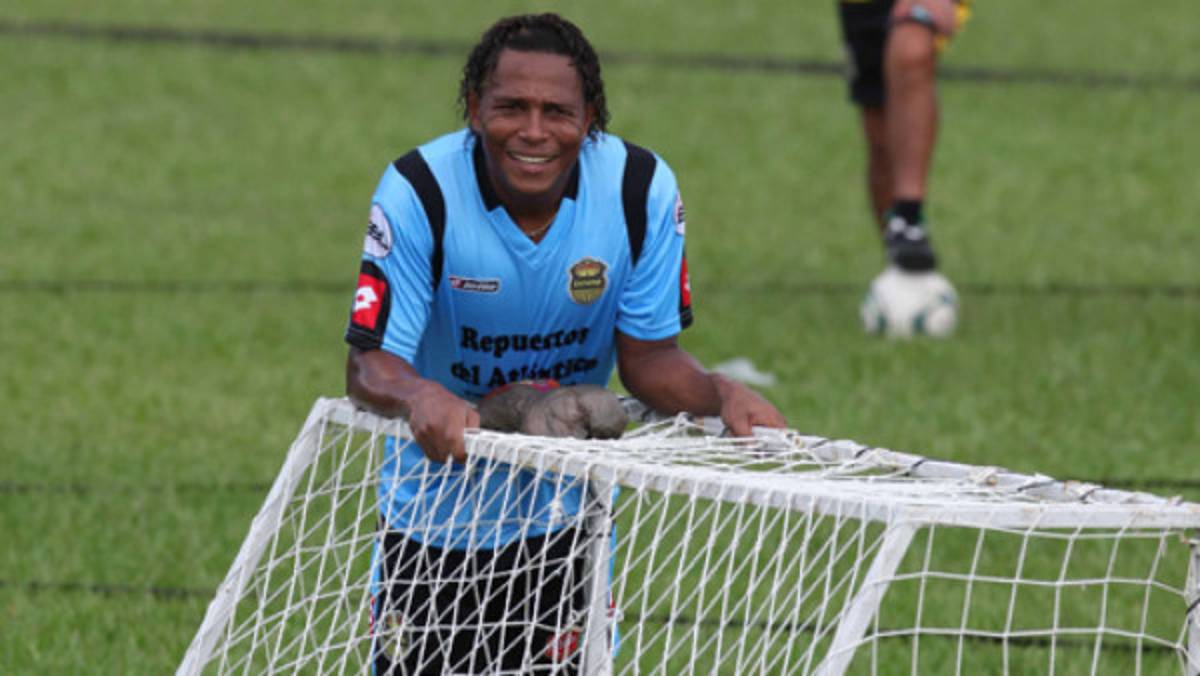 Pavón, por su décimo gol ante Olimpia