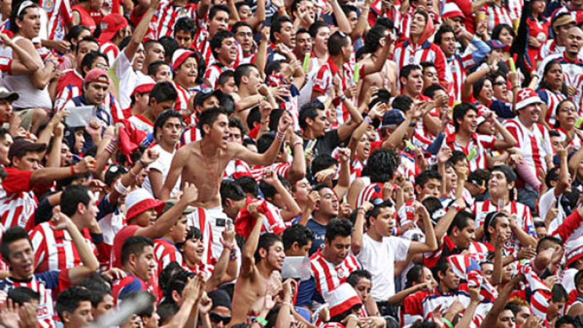 Madrugan por boletos para Chivas-América