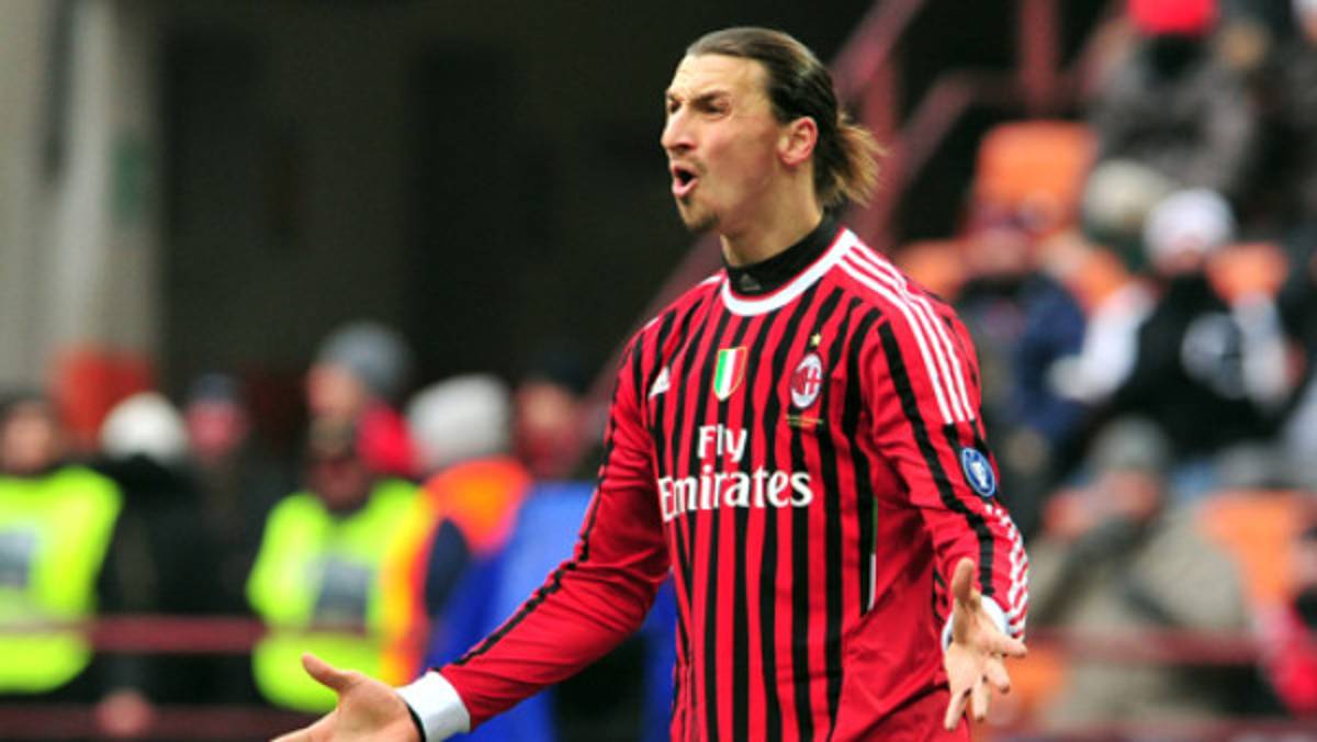 Ibrahimovic recibe castigo por abofetear a rival